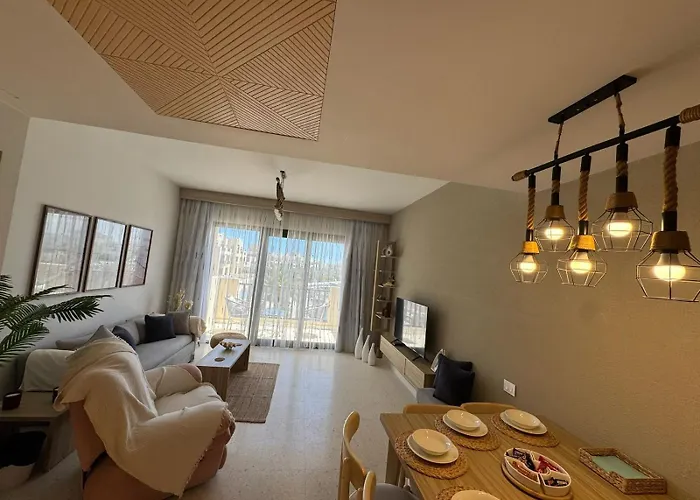 Fanadir Marina 2-bedroom Sleeps 4-6 Persons * El Gouna