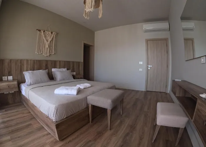 Fanadir Marina 2-bedroom Sleeps 4-6 Persons Apartment