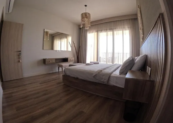 Fanadir Marina 2-bedroom Sleeps 4-6 Persons
