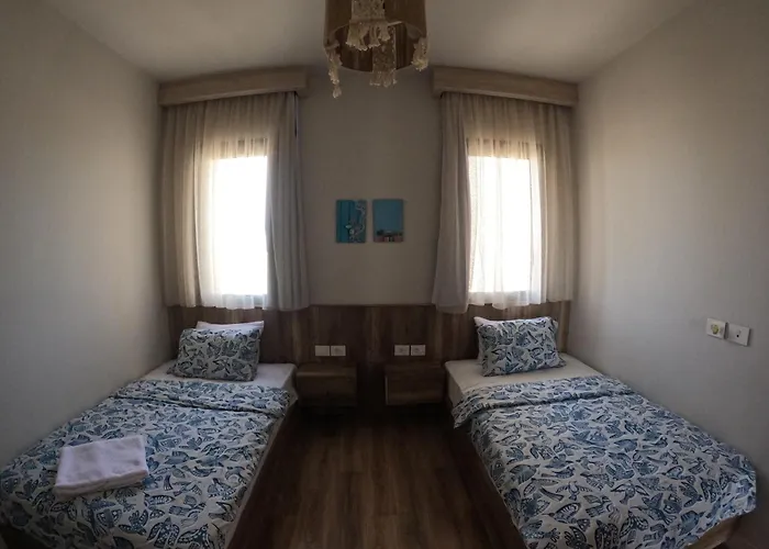 Apartment Fanadir Marina 2-bedroom Sleeps 4-6 Persons *